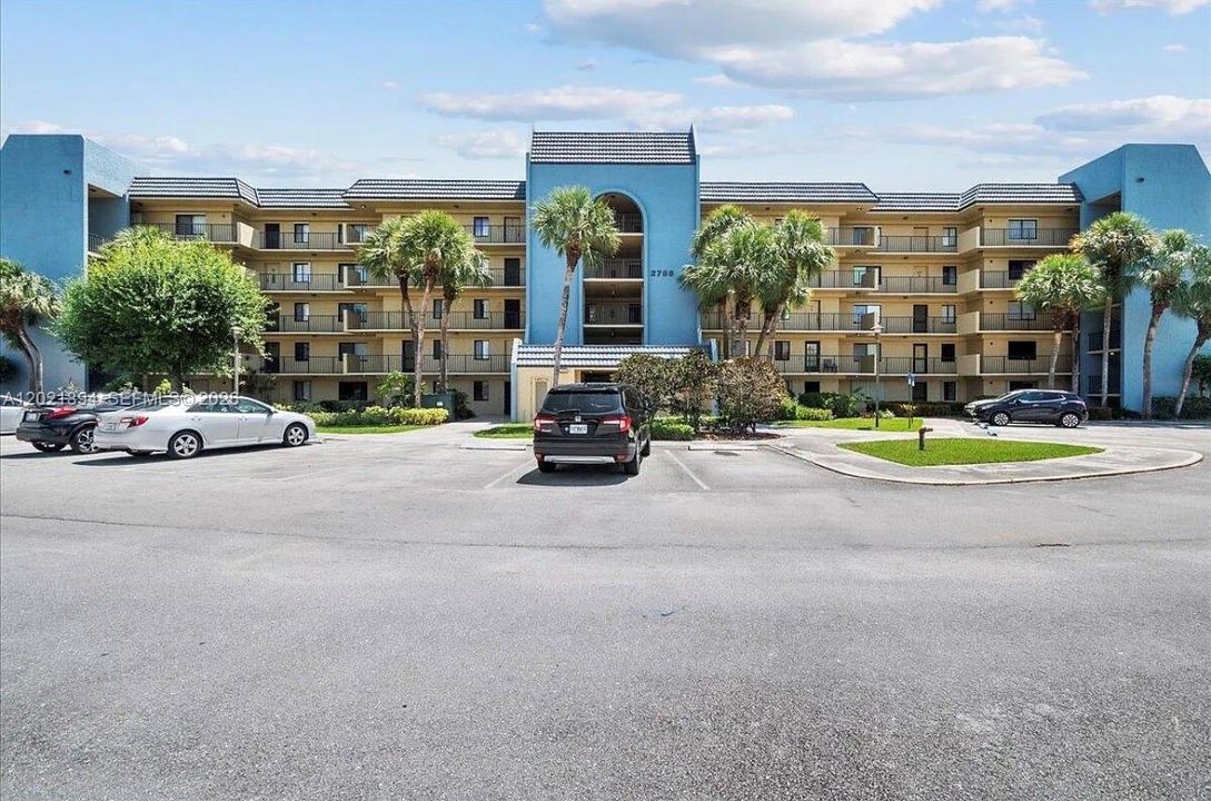 For Sale: $193,000 (2 beds, 2 baths, 1200 Square Feet)