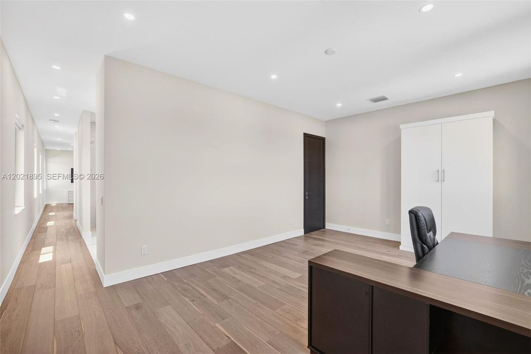 For Sale: $4,250,000 (4 beds, 4 baths, 4006 Square Feet)