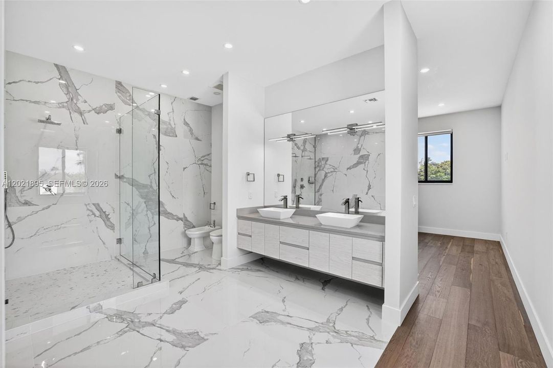 For Sale: $4,250,000 (4 beds, 4 baths, 4006 Square Feet)