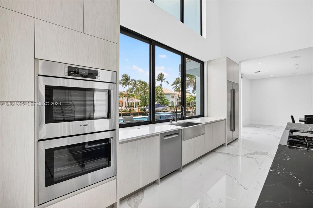 For Sale: $4,250,000 (4 beds, 4 baths, 4006 Square Feet)