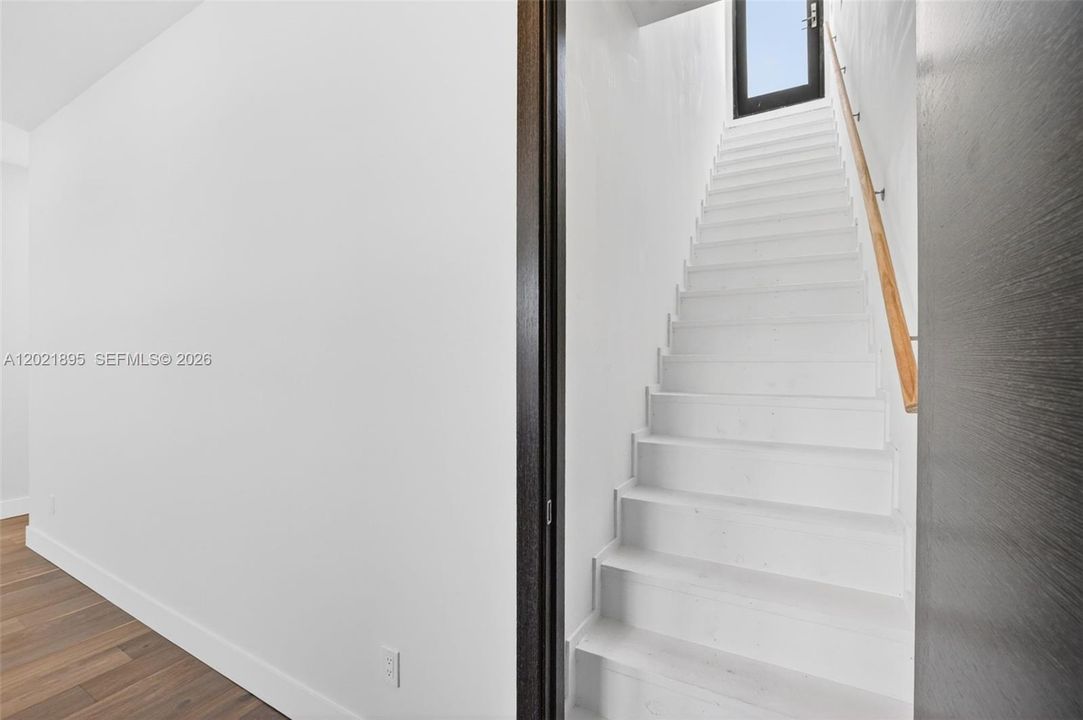 For Sale: $4,250,000 (4 beds, 4 baths, 4006 Square Feet)
