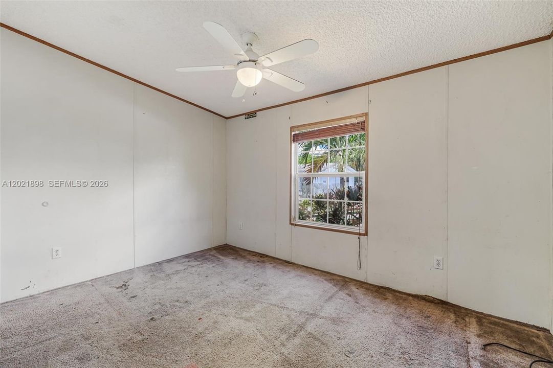 For Sale: $295,000 (3 beds, 2 baths, 1690 Square Feet)