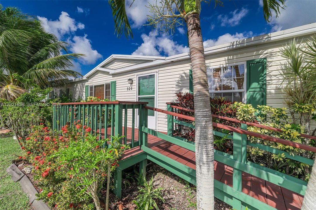 For Sale: $295,000 (3 beds, 2 baths, 1690 Square Feet)