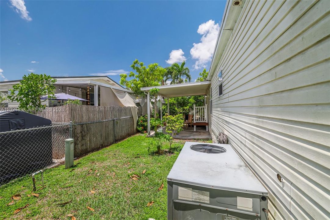 For Sale: $295,000 (3 beds, 2 baths, 1690 Square Feet)