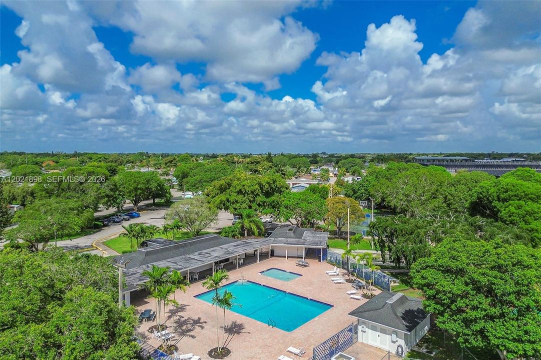 For Sale: $295,000 (3 beds, 2 baths, 1690 Square Feet)