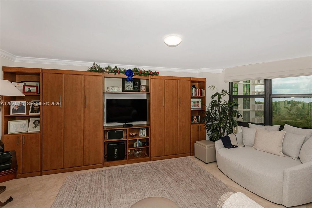 На продажу: $1,225,000 (2 спален, 2 ванн, 1409 Квадратных фут)