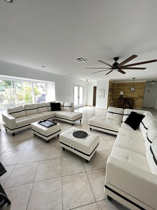 For Rent: $6,700 (3 beds, 2 baths, 2674 Square Feet)