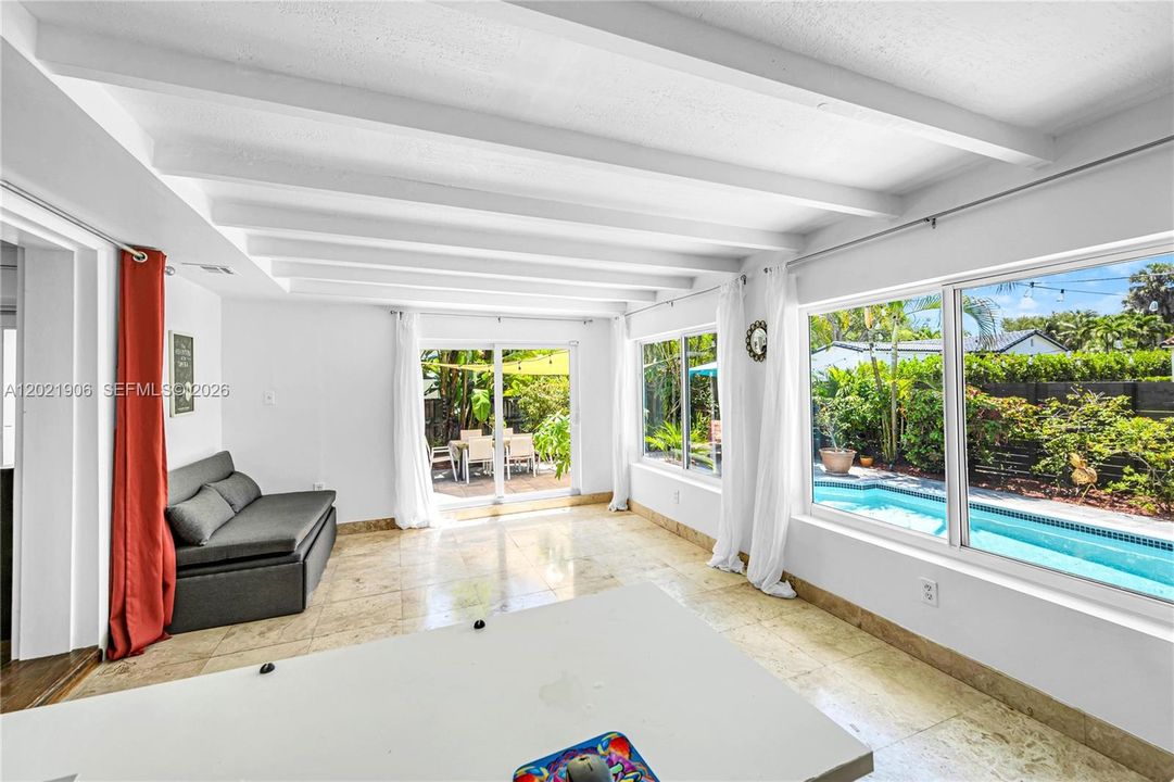 For Sale: $1,350,000 (3 beds, 2 baths, 1822 Square Feet)