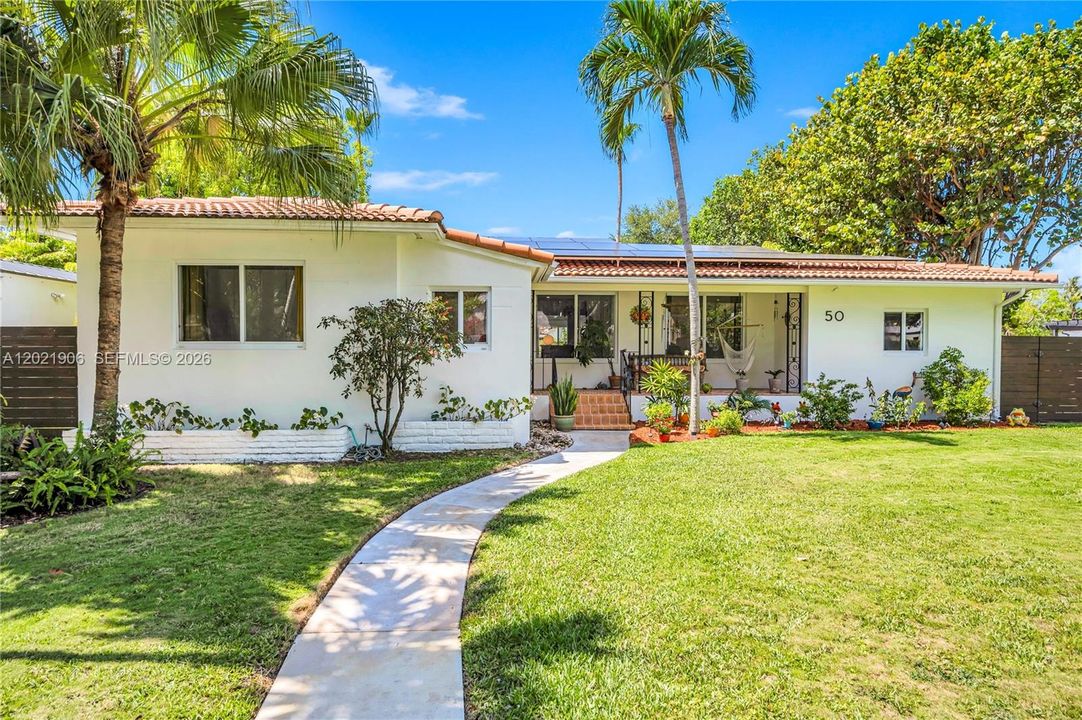 For Sale: $1,350,000 (3 beds, 2 baths, 1822 Square Feet)