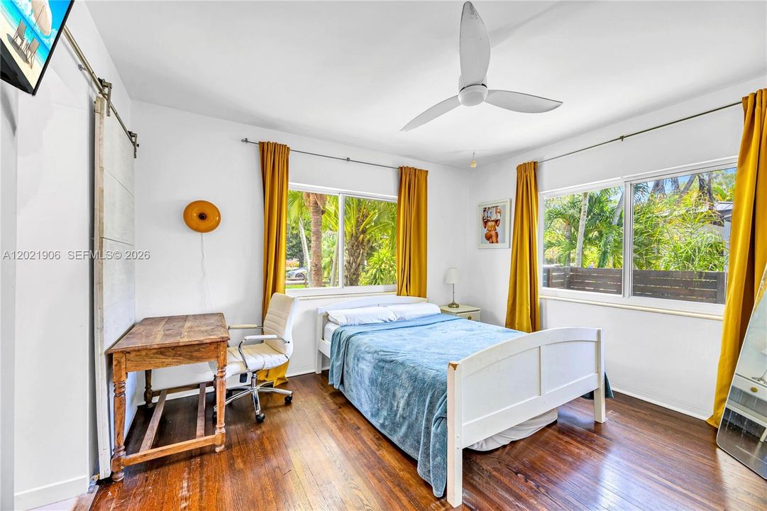 For Sale: $1,350,000 (3 beds, 2 baths, 1822 Square Feet)