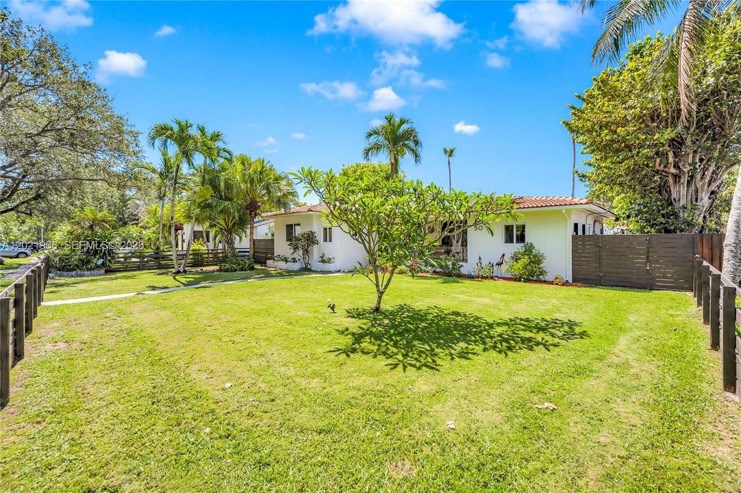 For Sale: $1,350,000 (3 beds, 2 baths, 1822 Square Feet)