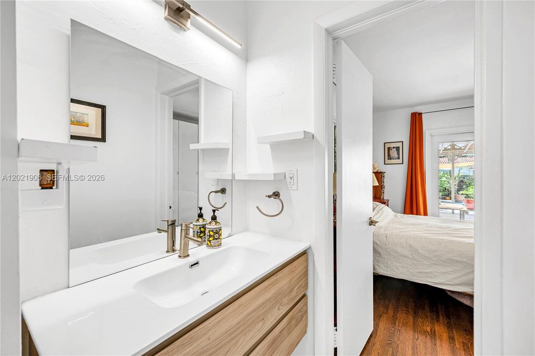 For Sale: $1,350,000 (3 beds, 2 baths, 1822 Square Feet)