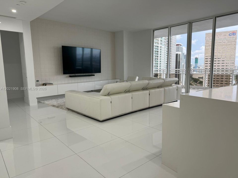 En Venta: $2,100,000 (2 camas, 2 baños, 1784 Pies cuadrados)