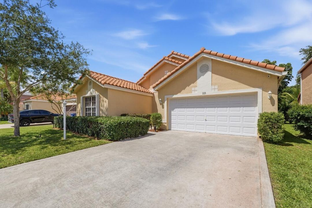 024_Patricia515_024_MLS