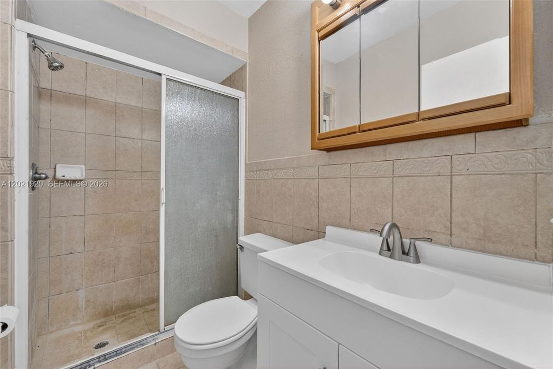 For Rent: $1,200 (0 beds, 1 baths, 350 Square Feet)