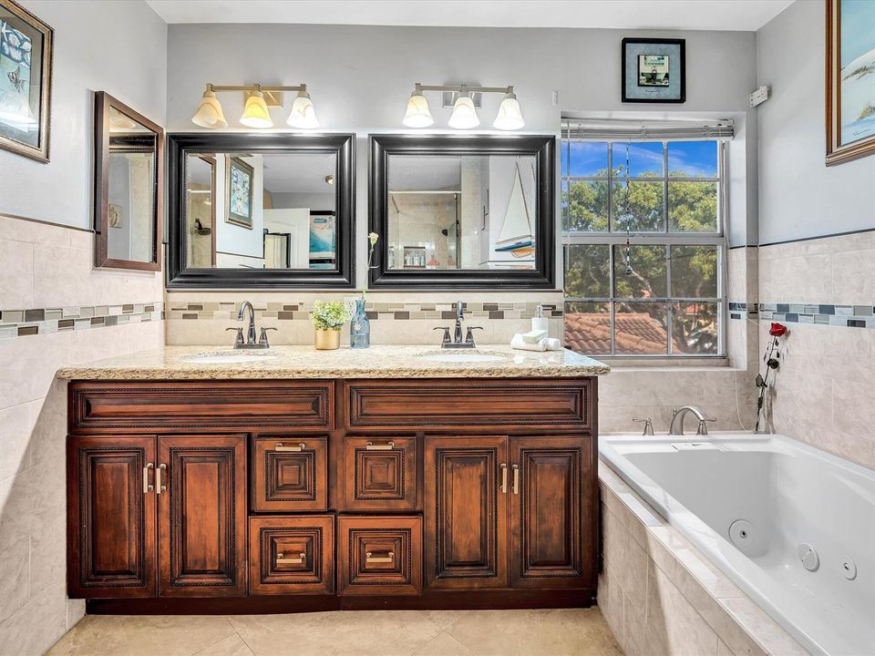 Primary En Suite Bath