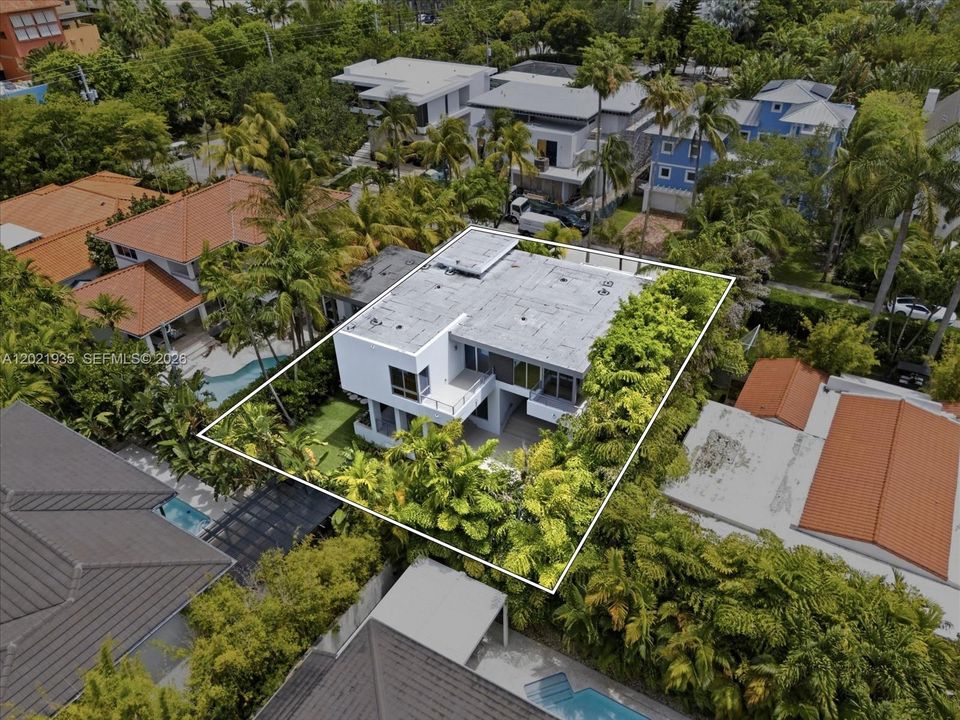 En Renta: $28,500 (5 camas, 5 baños, 3650 Pies cuadrados)