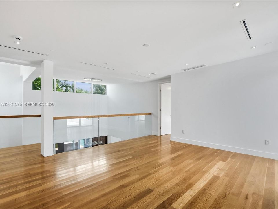 En Renta: $28,500 (5 camas, 5 baños, 3650 Pies cuadrados)