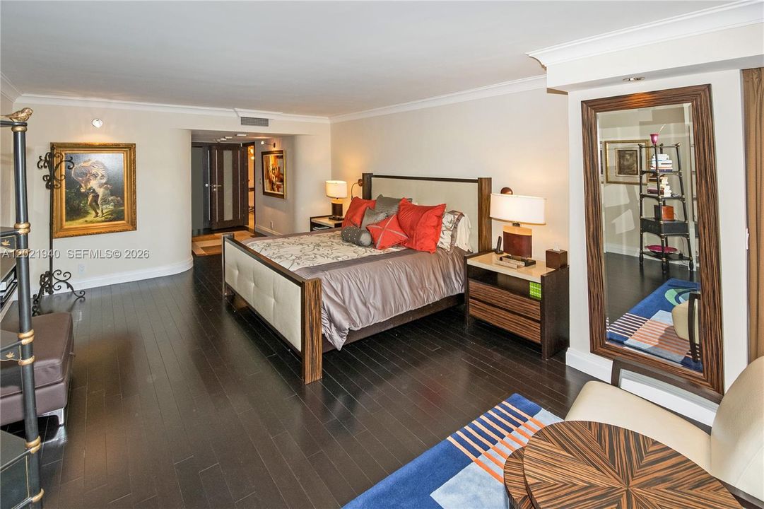 For Sale: $1,595,000 (2 beds, 2 baths, 2170 Square Feet)