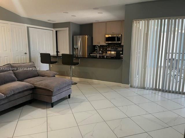 For Sale: $250,000 (2 beds, 2 baths, 1152 Square Feet)