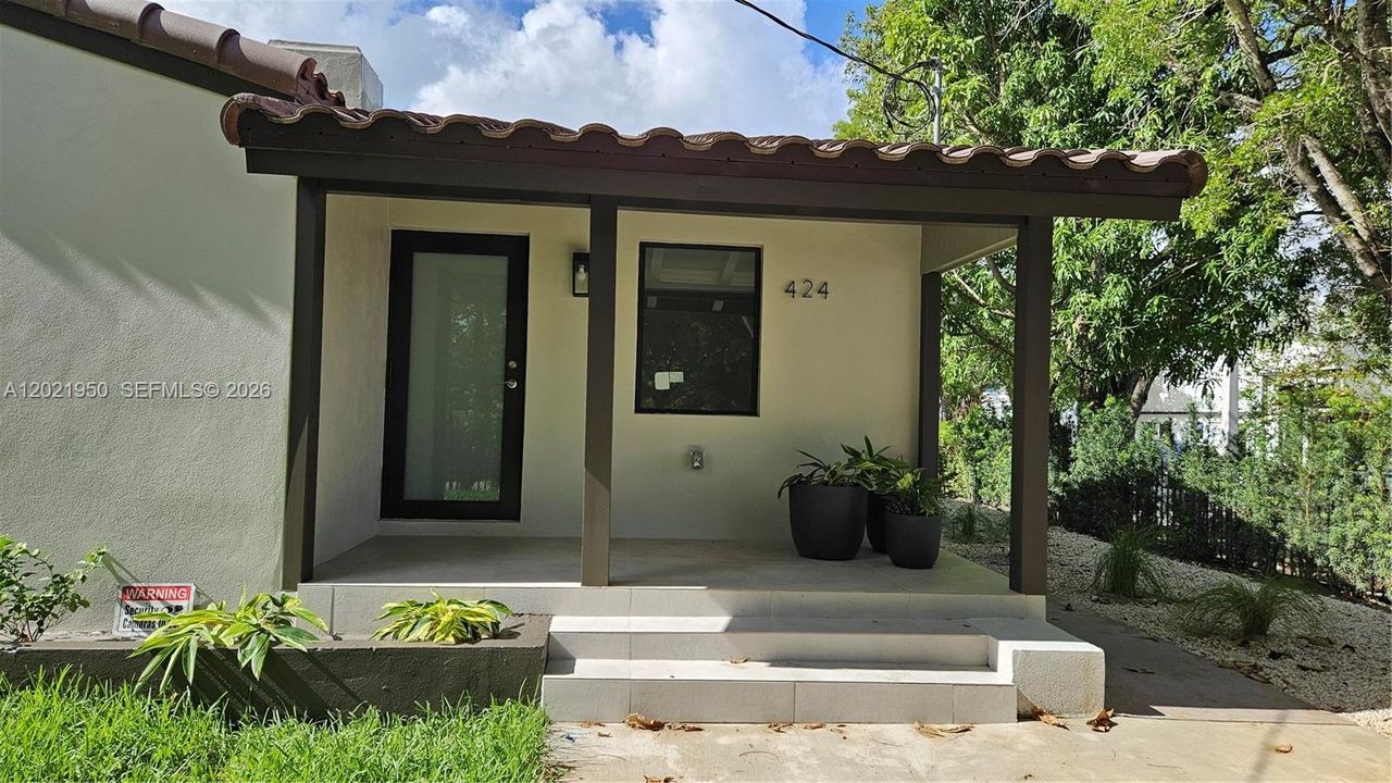 En Renta: $4,800 (4 camas, 2 baños, 1416 Pies cuadrados)