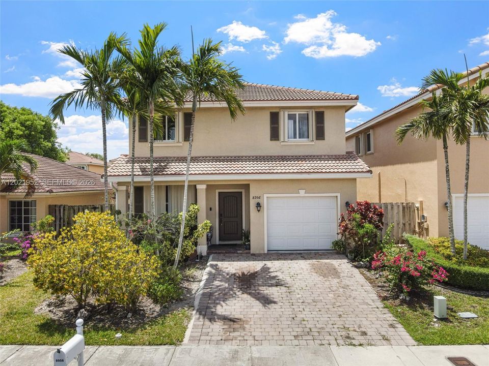 For Sale: $625,000 (5 beds, 3 baths, 2061 Square Feet)