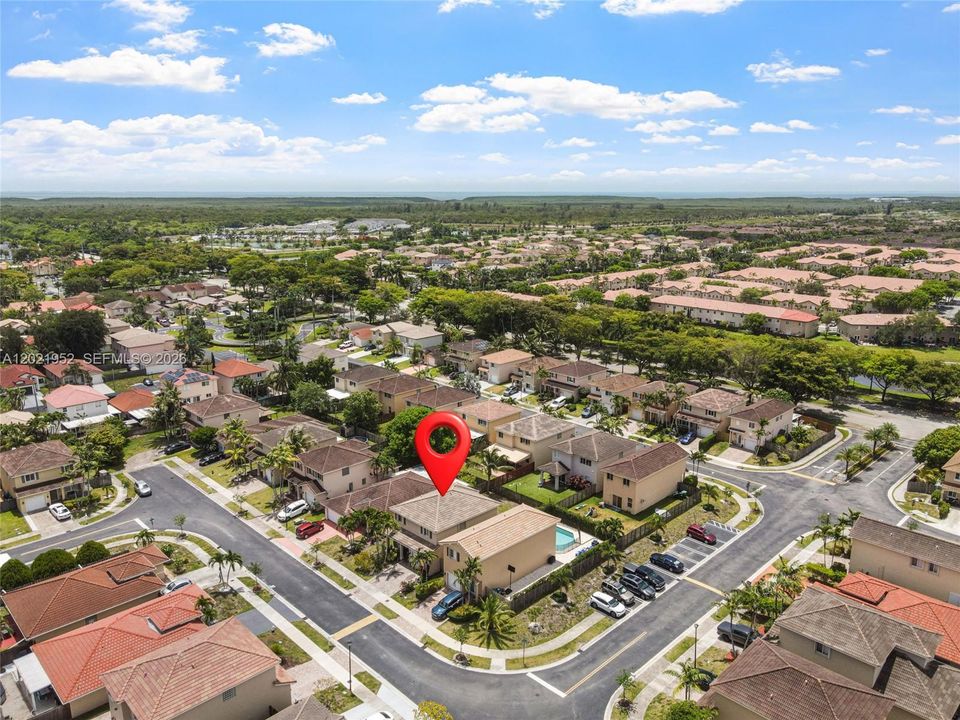 For Sale: $625,000 (5 beds, 3 baths, 2061 Square Feet)