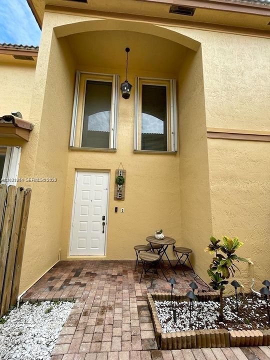 For Rent: $5,500 (4 beds, 3 baths, 2434 Square Feet)