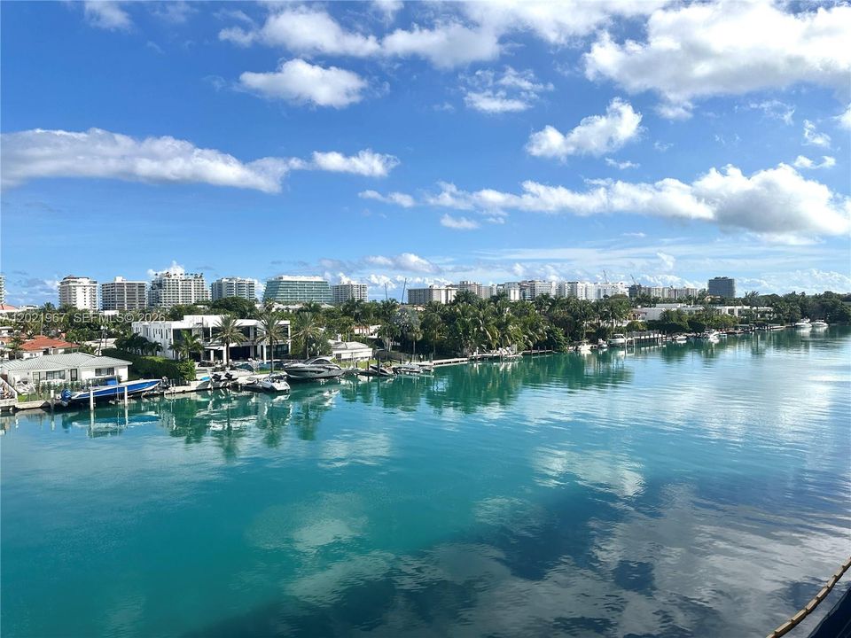 For Sale: $718,000 (2 beds, 2 baths, 1485 Square Feet)