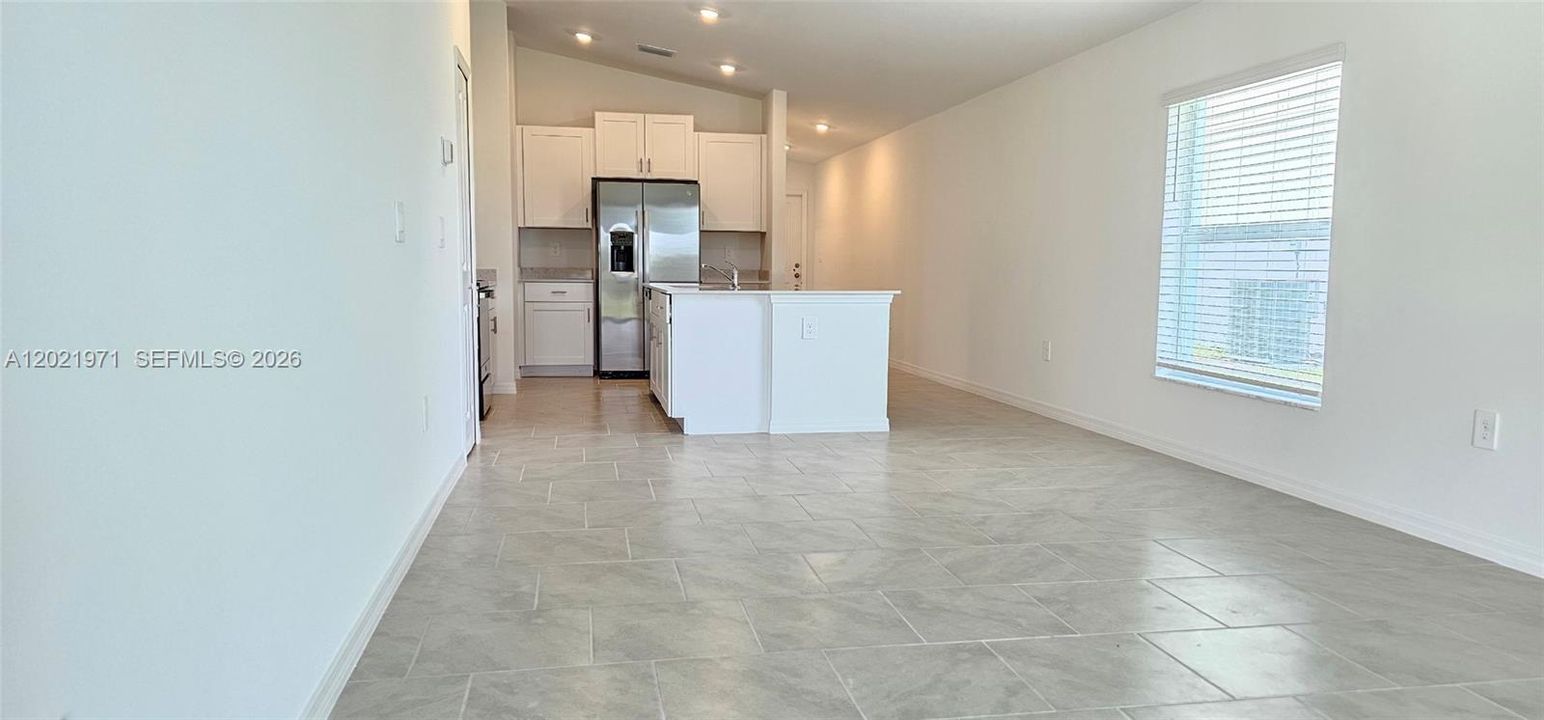For Rent: $2,200 (3 beds, 2 baths, 1448 Square Feet)