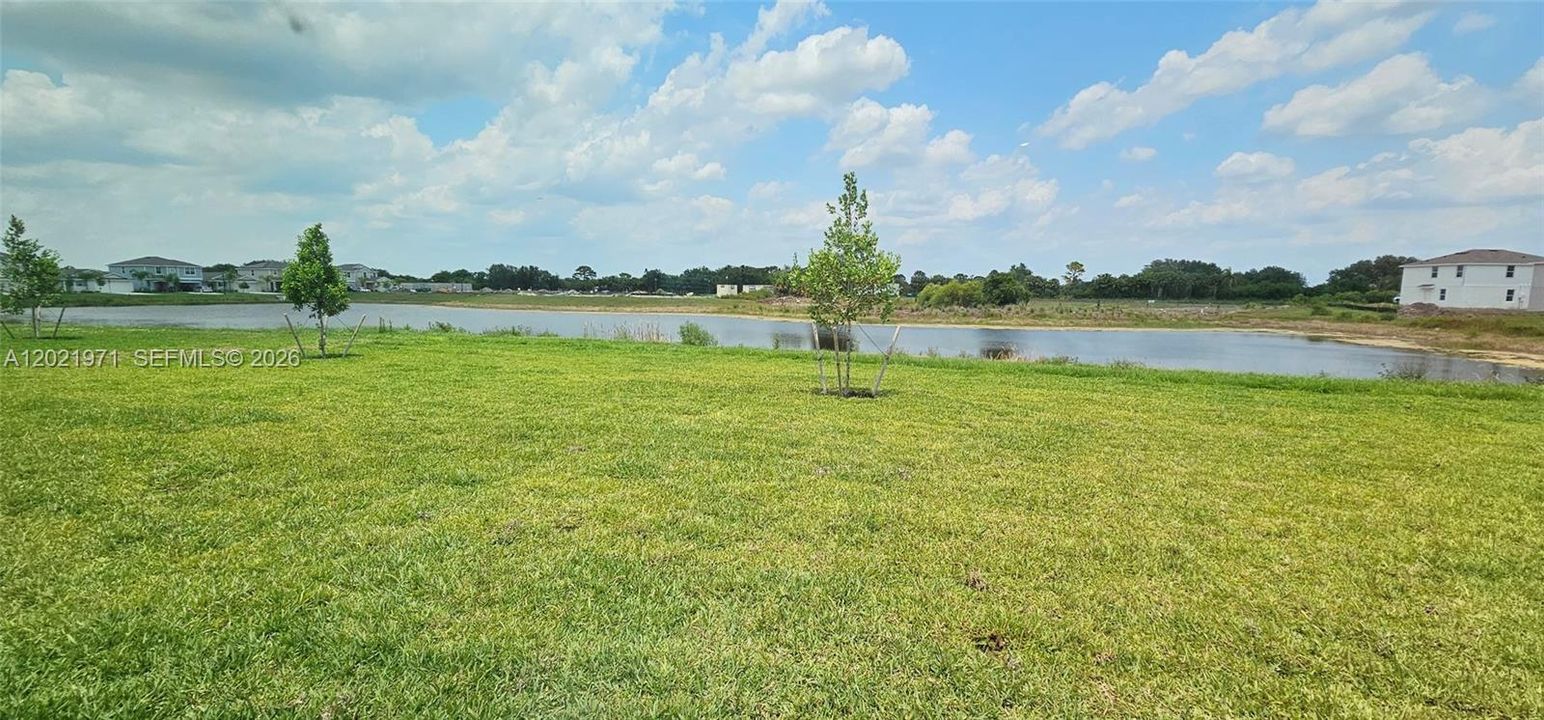 For Rent: $2,200 (3 beds, 2 baths, 1448 Square Feet)