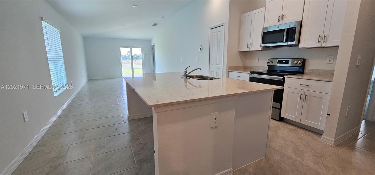 For Rent: $2,200 (3 beds, 2 baths, 1448 Square Feet)