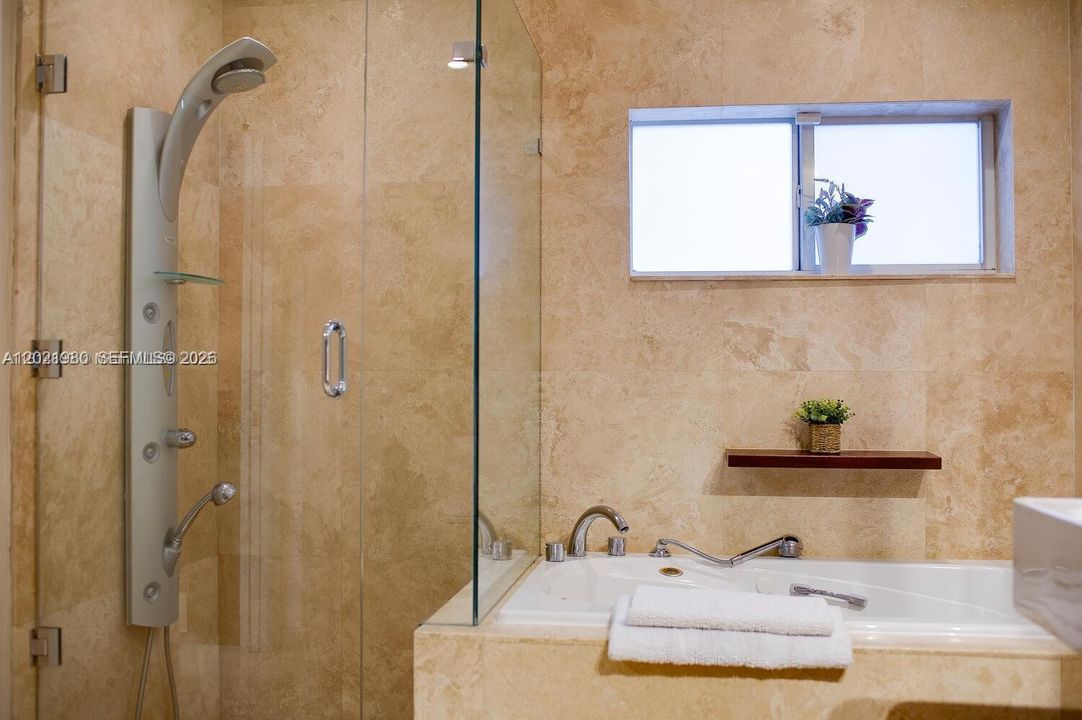 В аренду: $12,000 (5 спален, 3 ванн, 2948 Квадратных фут)