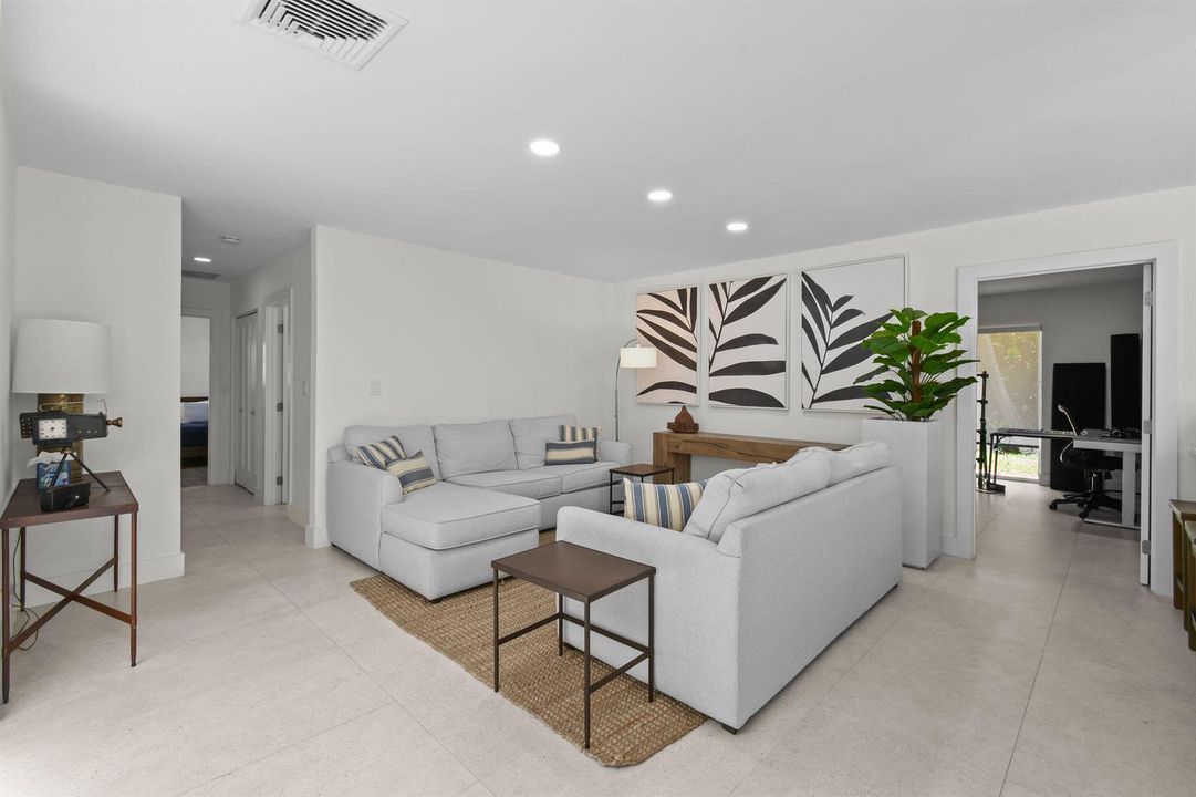 114NBeachRd(20)