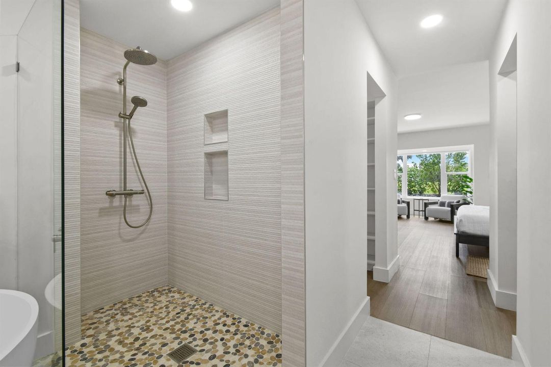 114NBeachRd(44)