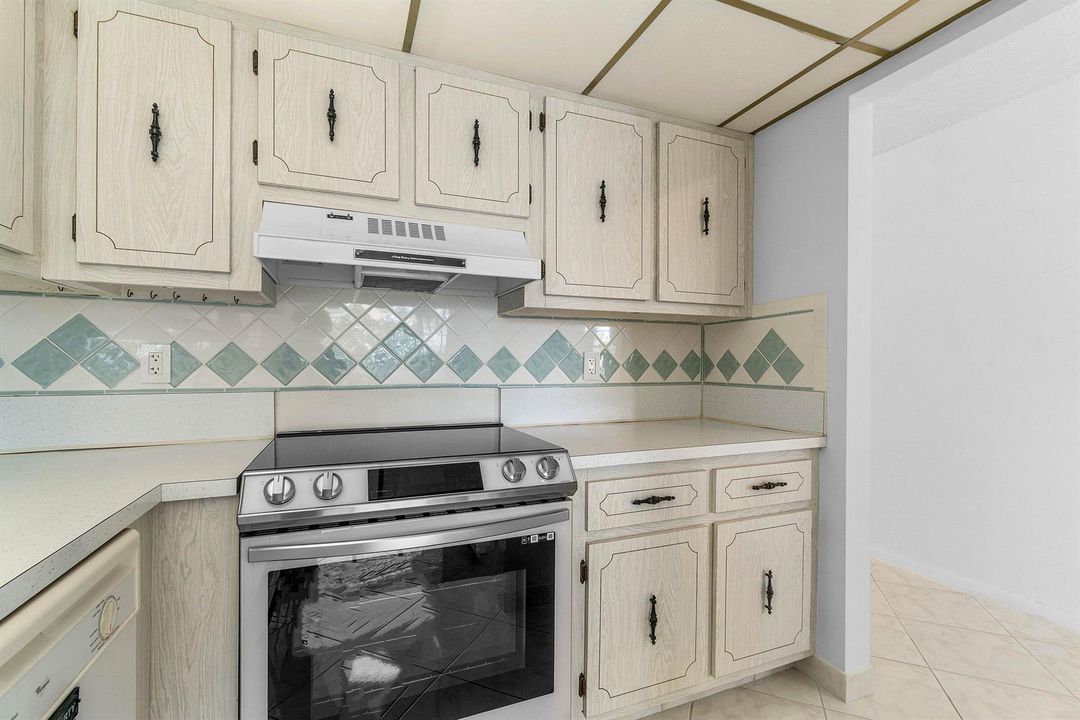 009-2835Southwest13thStreet-202-DelrayBe
