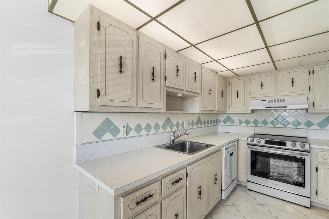 008-2835Southwest13thStreet-202-DelrayBe