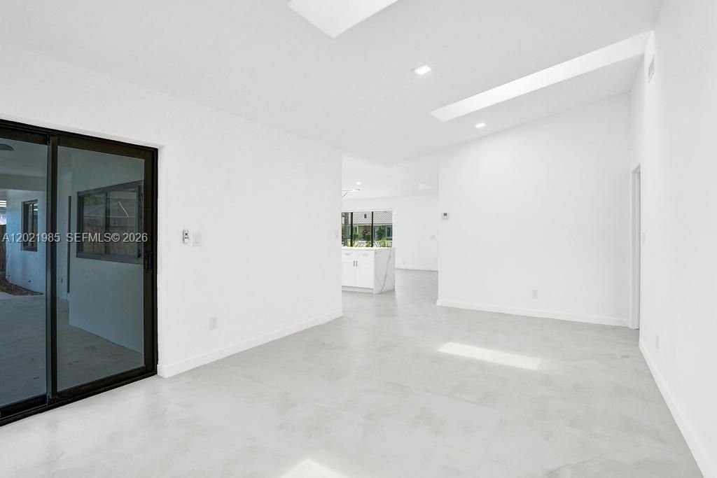 For Sale: $749,000 (5 beds, 3 baths, 2089 Square Feet)
