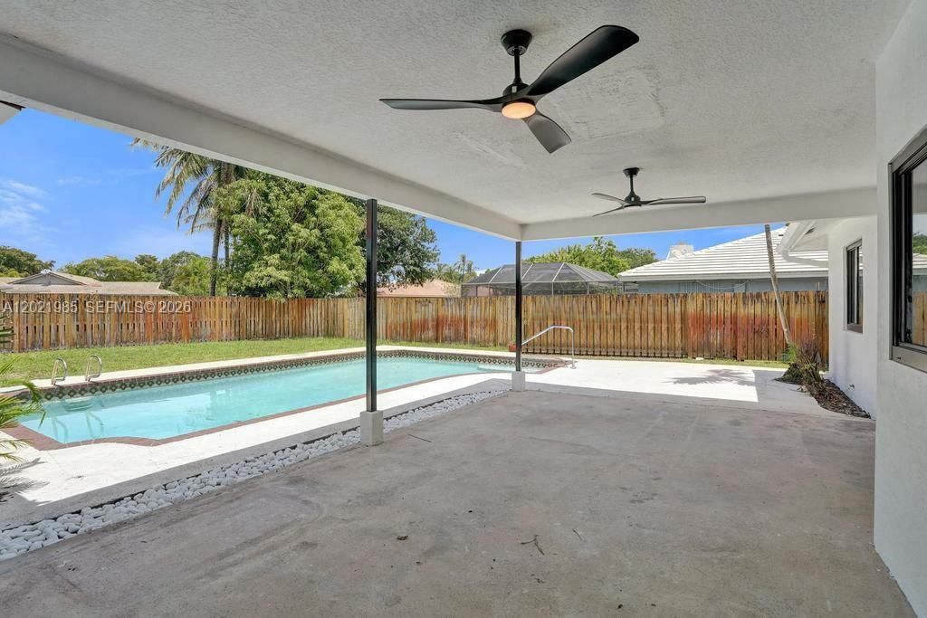 For Sale: $749,000 (5 beds, 3 baths, 2089 Square Feet)
