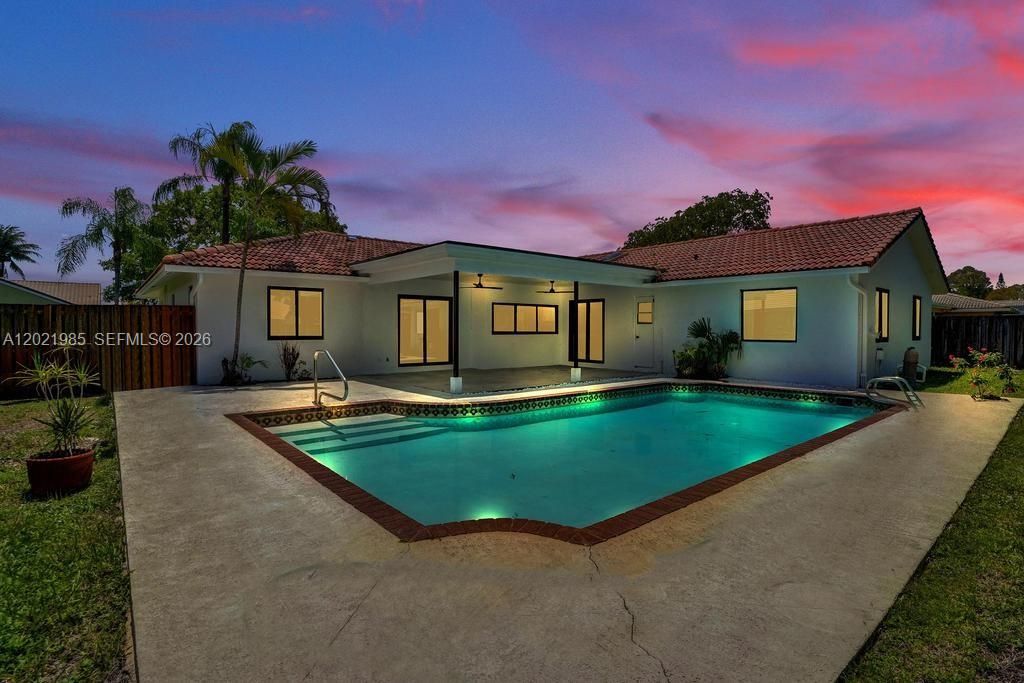 For Sale: $749,000 (5 beds, 3 baths, 2089 Square Feet)