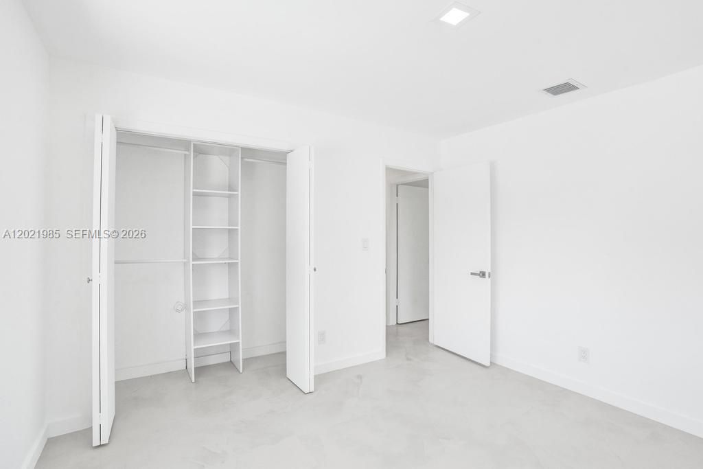 For Sale: $749,000 (5 beds, 3 baths, 2089 Square Feet)