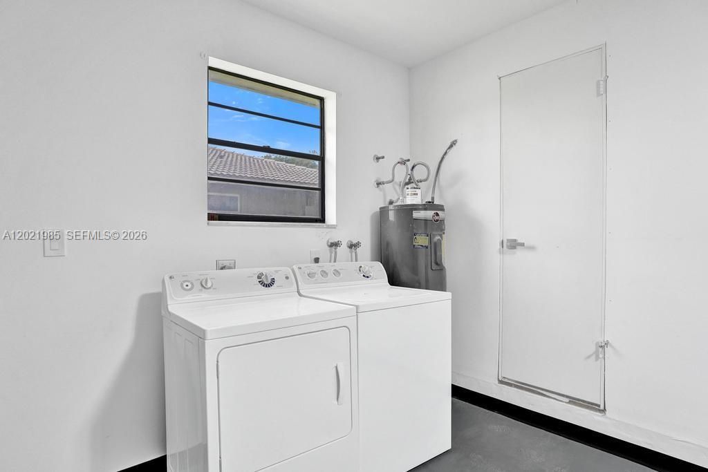 For Sale: $749,000 (5 beds, 3 baths, 2089 Square Feet)