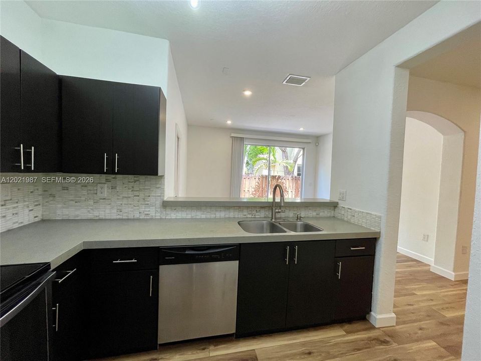 En Renta: $3,600 (3 camas, 2 baños, 1650 Pies cuadrados)
