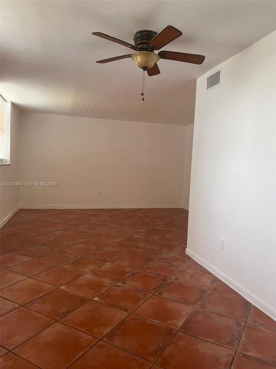 For Sale: $210,000 (2 beds, 2 baths, 900 Square Feet)