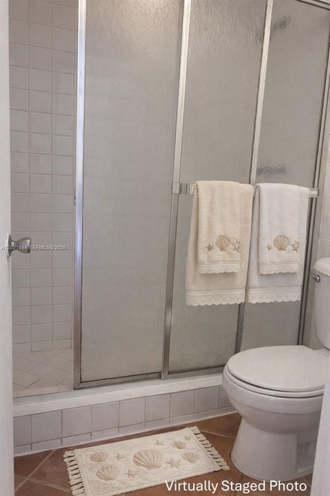 For Sale: $210,000 (2 beds, 2 baths, 900 Square Feet)