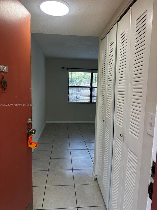 На продажу: $199,000 (1 спален, 1 ванн, 770 Квадратных фут)