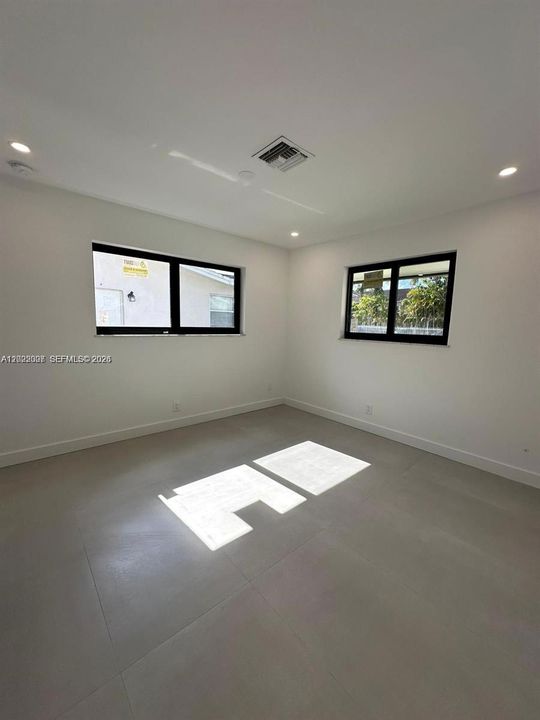 En Renta: $4,850 (3 camas, 3 baños, 1397 Pies cuadrados)