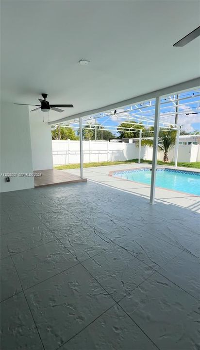 En Renta: $4,850 (3 camas, 3 baños, 1397 Pies cuadrados)