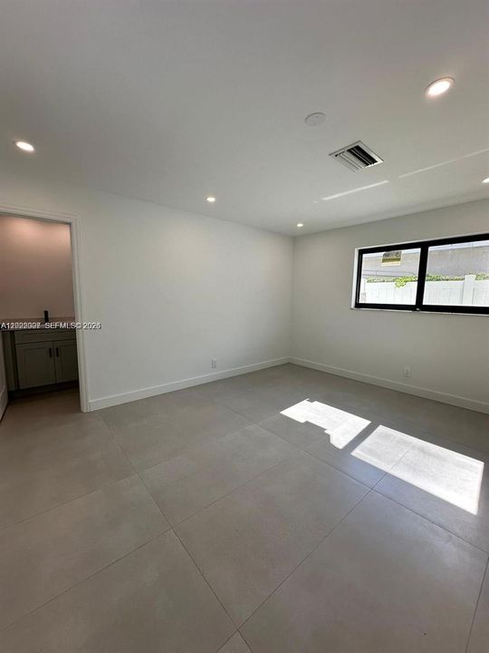En Renta: $4,850 (3 camas, 3 baños, 1397 Pies cuadrados)