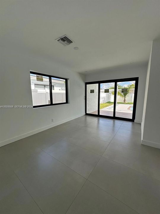 En Renta: $4,850 (3 camas, 3 baños, 1397 Pies cuadrados)